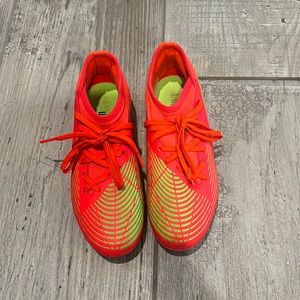 Adidas kids Predator Soccer Cleats - Size 3